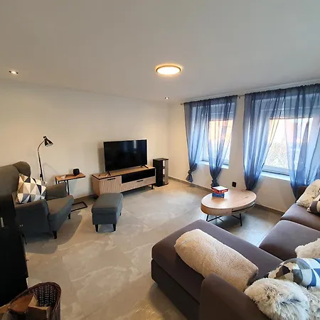 Domov Na Ceste Nyaraló *