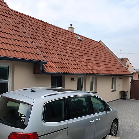 بيت للعطل Domov Na Ceste